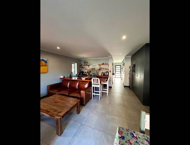 3 BEDROOM TOWNHOUSE FOR SALE IN DE ZOETE INVAL